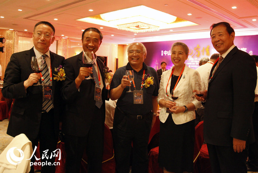 ֣��������֮��֣�������ǰԪ˧֮����С�ҡ���ˮ����֮�ӳº��㡢�����塢��Ԯ��������һ�����壩��ϯ�������ɽ������������̳�������������� Ԭ����Ӱ��