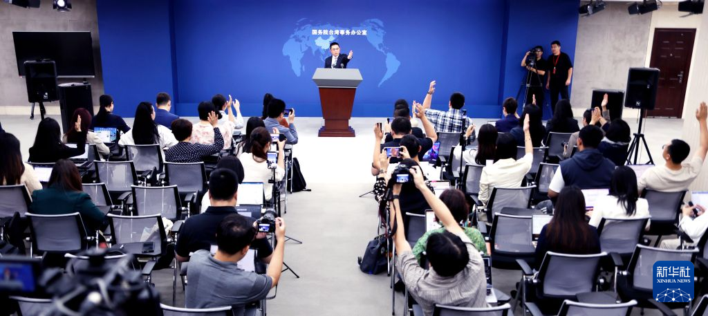 6月17日，国台办发言人陈斌华邀请记者提问。新华社记者 潘旭 摄